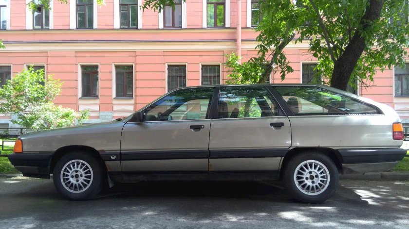 Ауди 100 сигара универсал