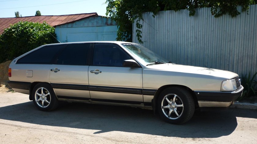 Audi 100 сигара