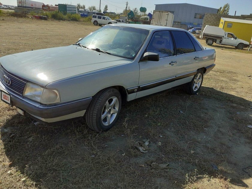 Автомобили 1988 Ауди сигара