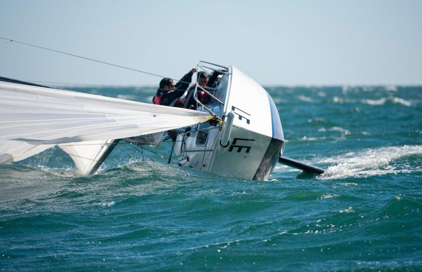 Что такое брочинг на яхте