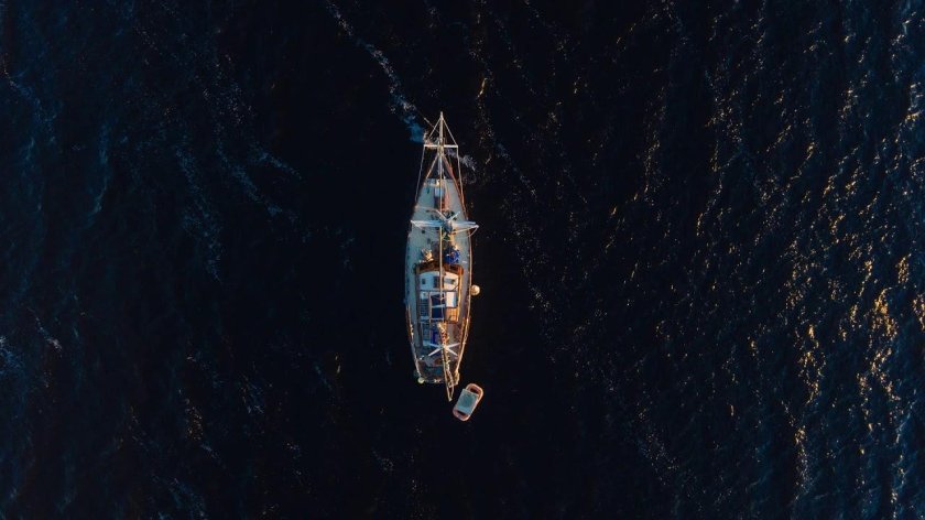 Парусный корабль вид сверху