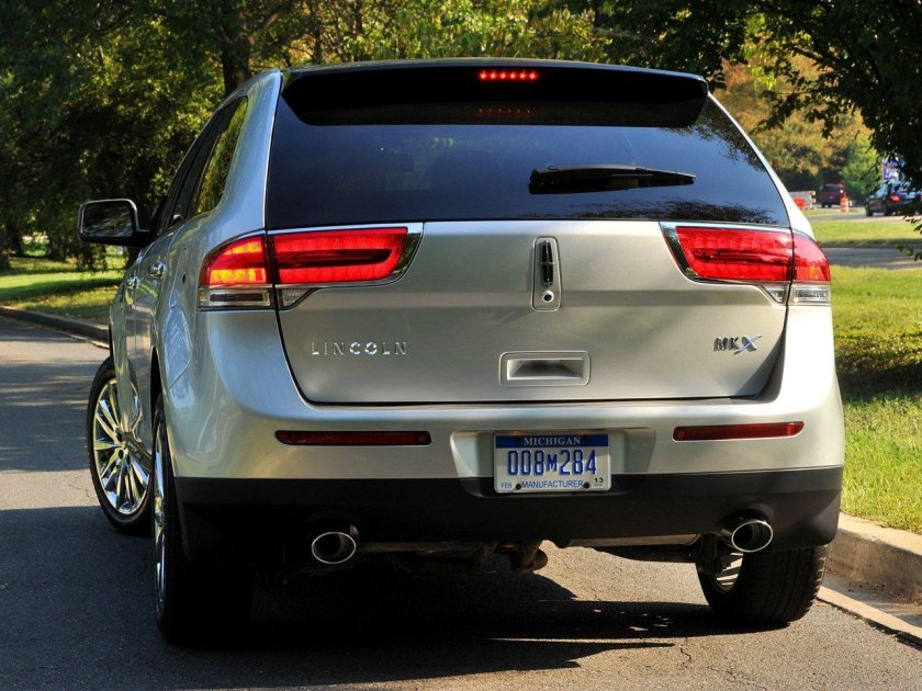 Машина Lincoln MKX 2010