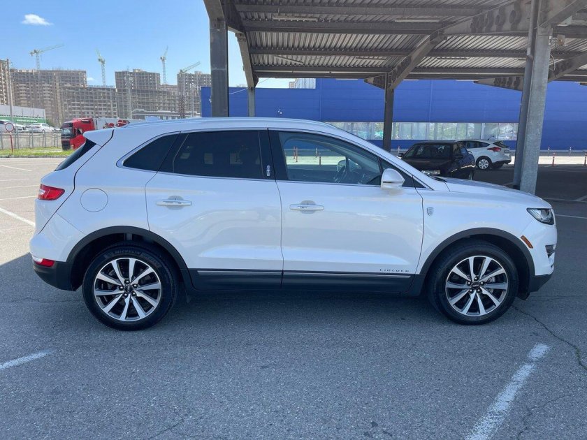 Рено аркана белая 2021