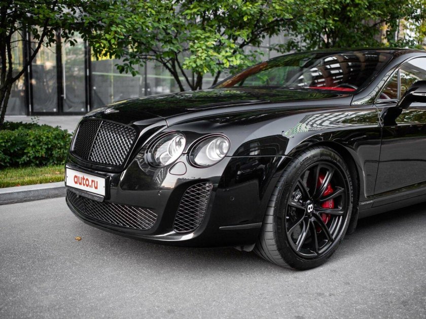 Машина bentley continental gt
