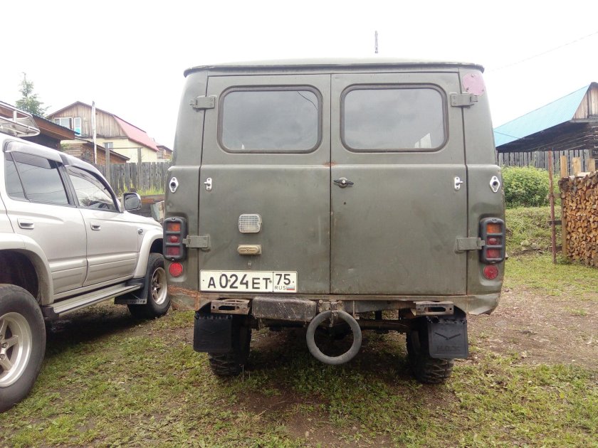 УАЗ 452 Буханка сзади