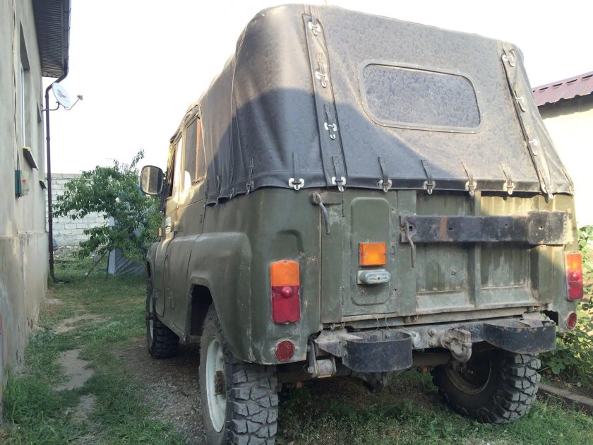 УАЗ 469 сзади
