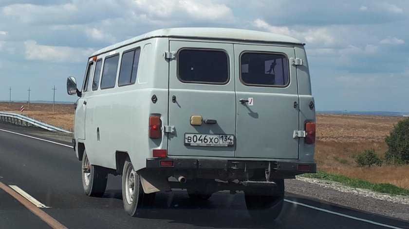 УАЗ 452 Буханка сзади