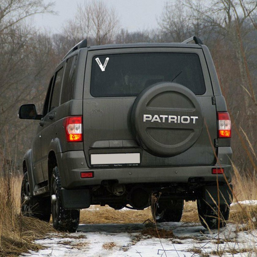 УАЗ Патриот 2021 сзади