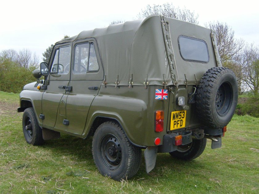 УАЗ 469 сзади