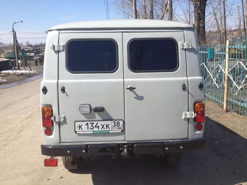 УАЗ 452 сзади