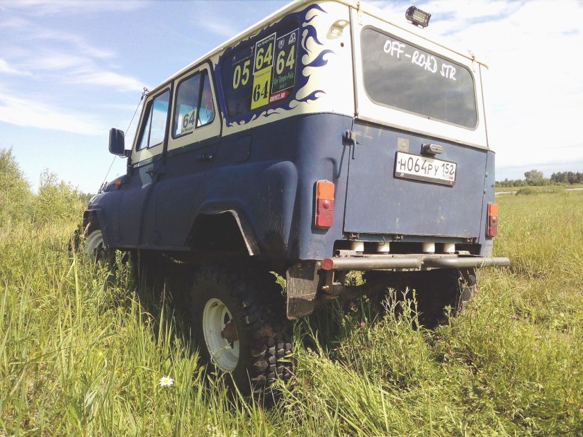 УАЗ 3151 вид сзади