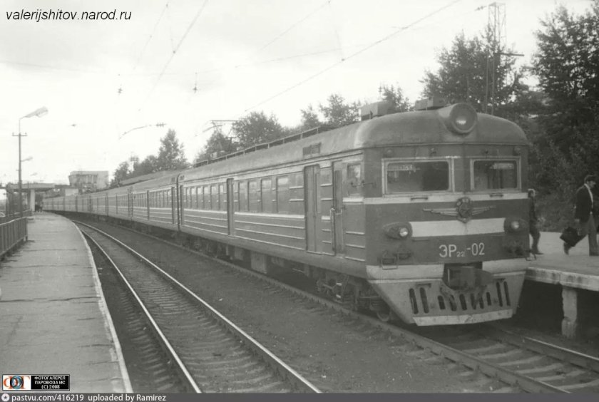 Электропоезда СССР эр22
