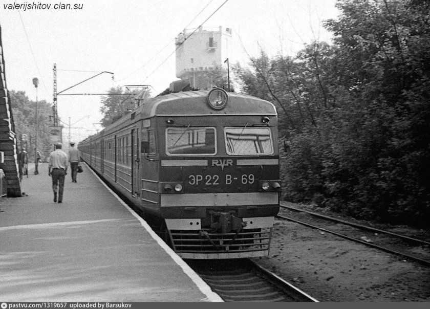 Электропоезд эр22в-69