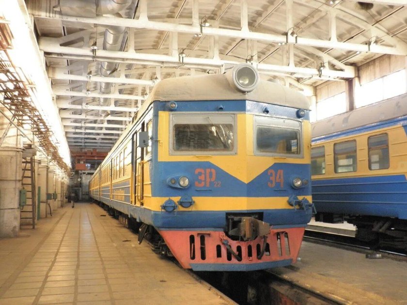 Эр22 электропоезд кабина