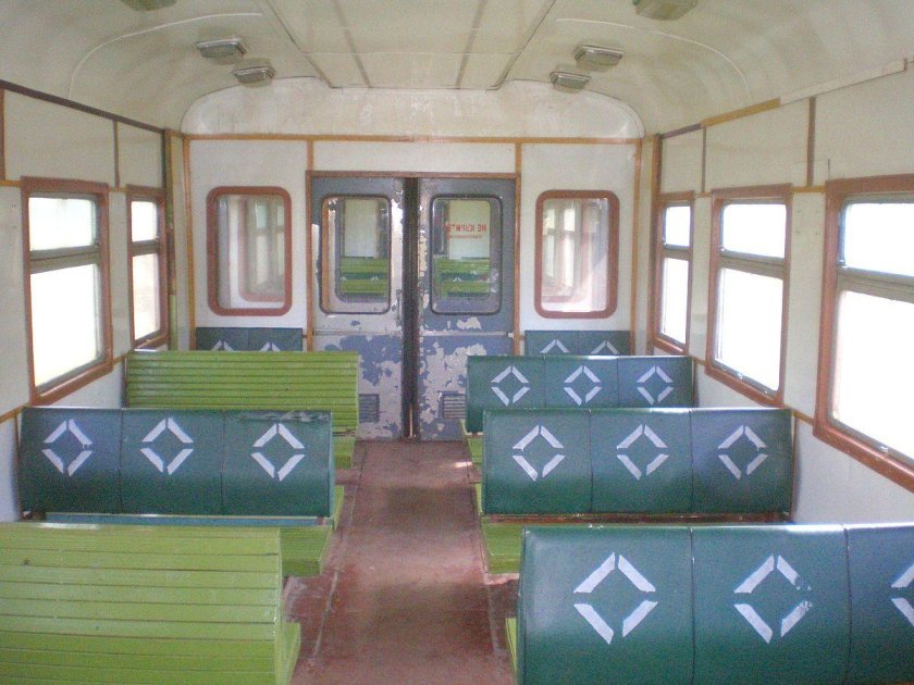 Моторный вагон эр2 салон