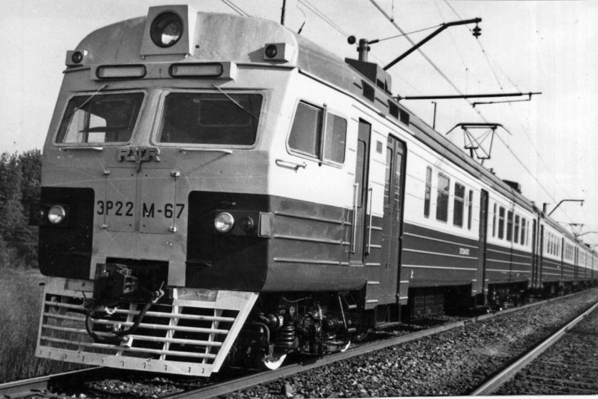 Эр22 электропоезд кабина