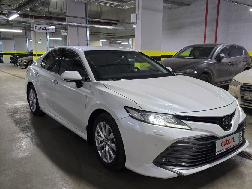 Toyota camry viii (xv70)