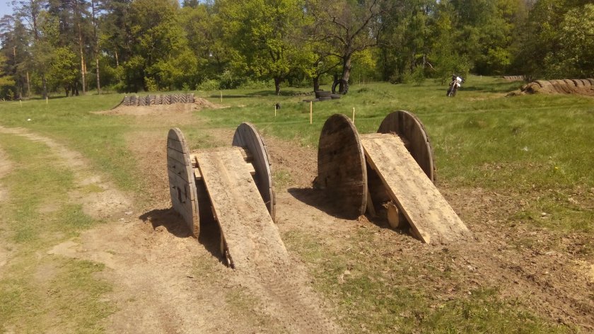 Мотокросс препятствия