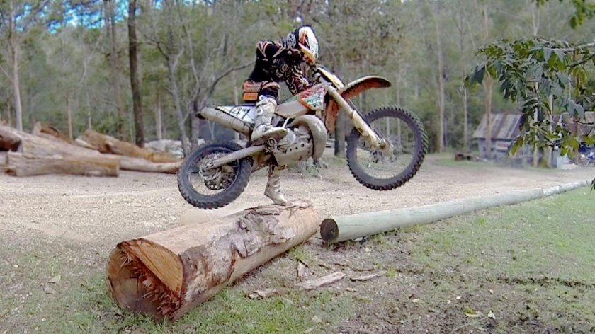 Эндуро бревно