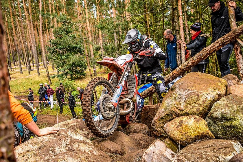 Hard enduro