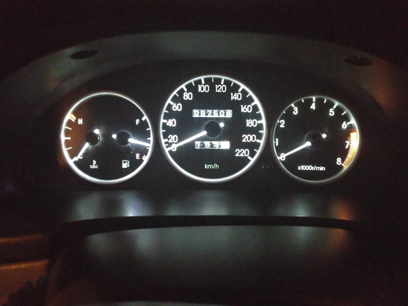 Приборная панель ланос ночью