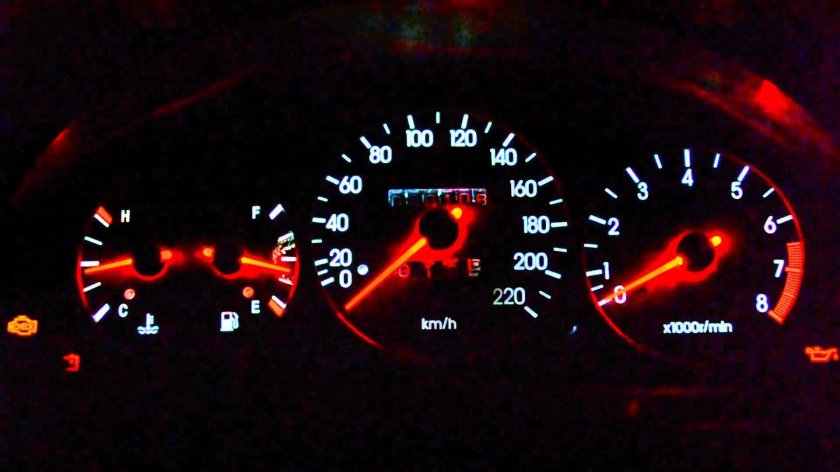 Дэу Сенс приборная панель