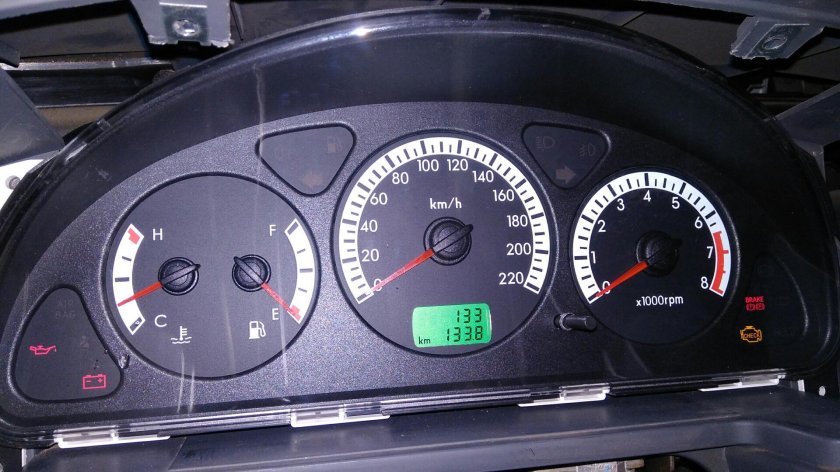 Панель приборов Шевроле Ланос с тахометром