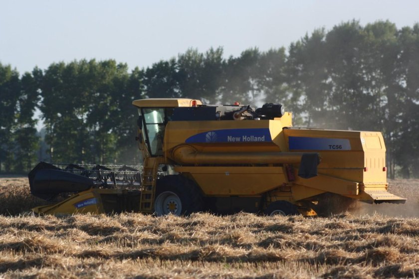 Комбайн New Holland TC 56