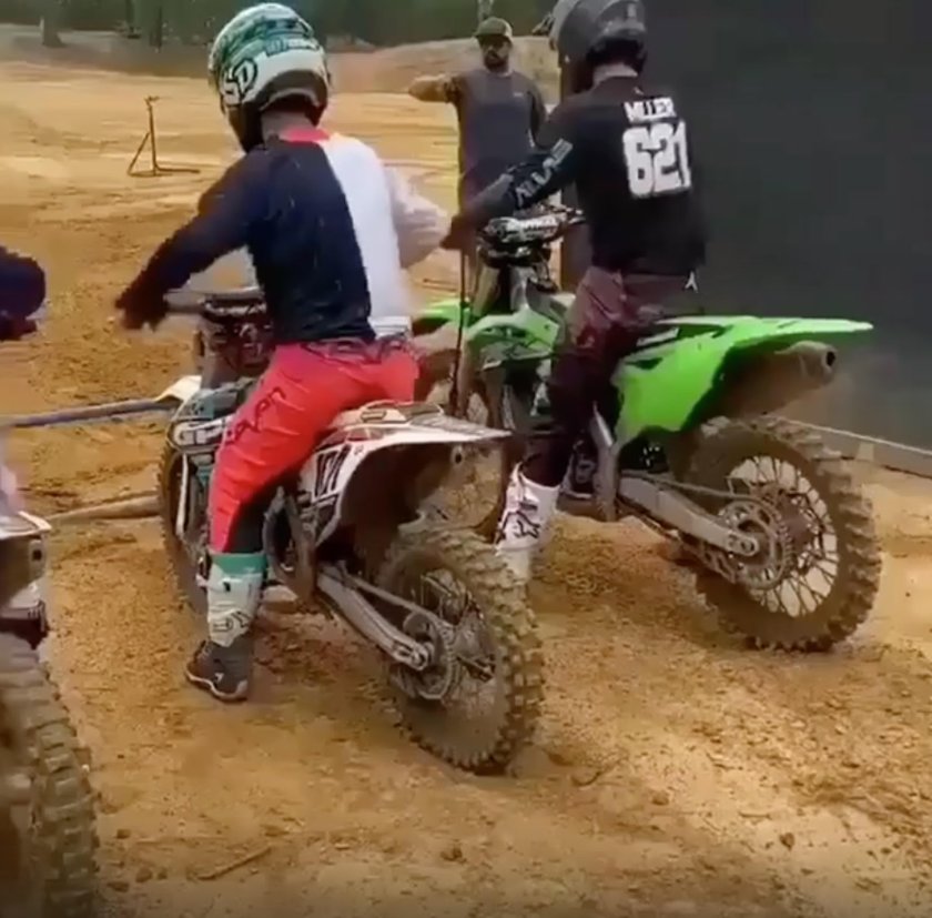 Мотокросс мотоцикл