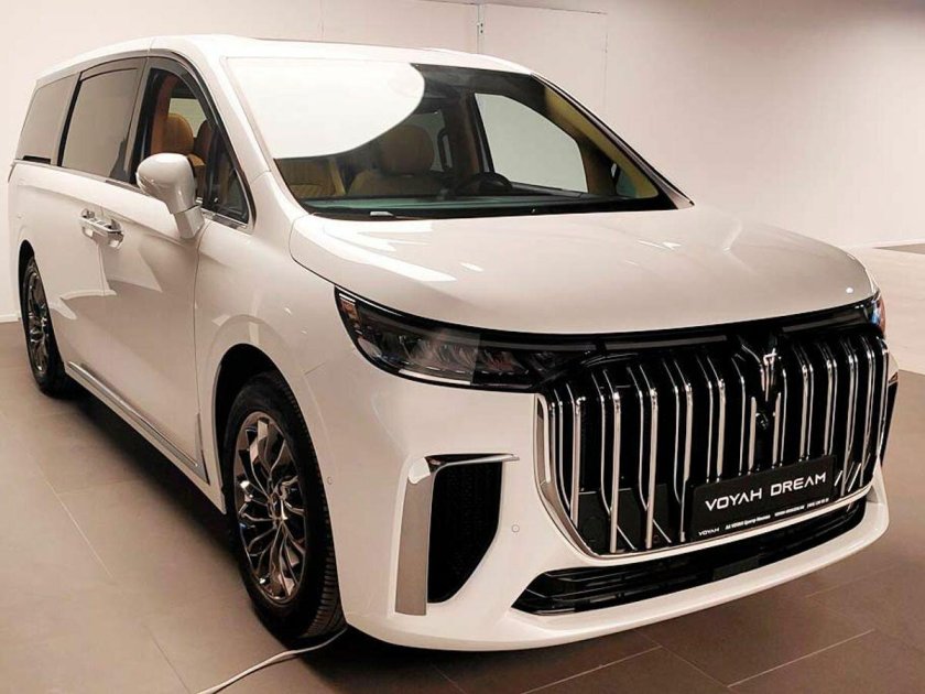 Китайский минивэн 2022 voyah Dreamer