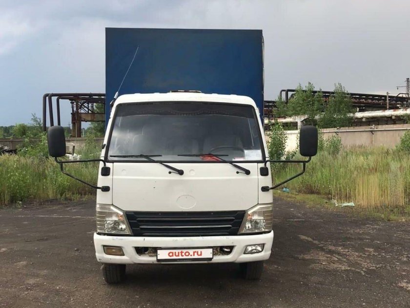 Бортовой грузовик