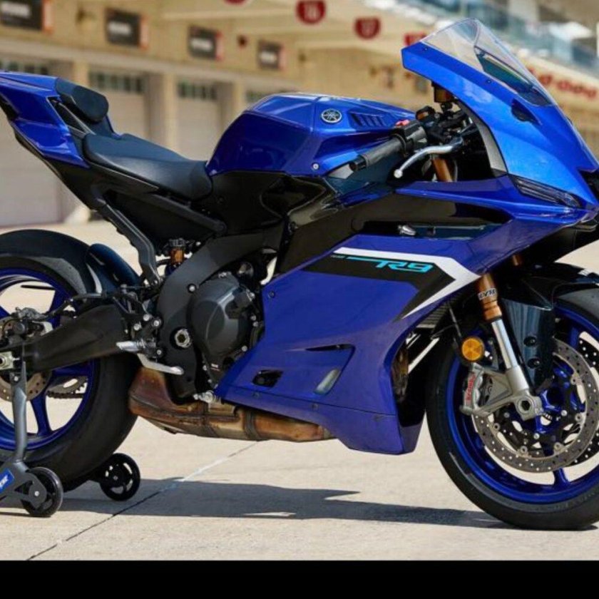 Спортивный мотоцикл ямаха