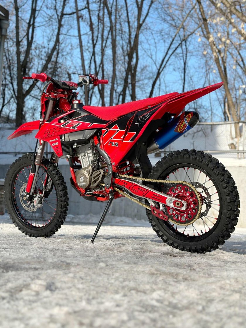 Мотоцикл кроссовый