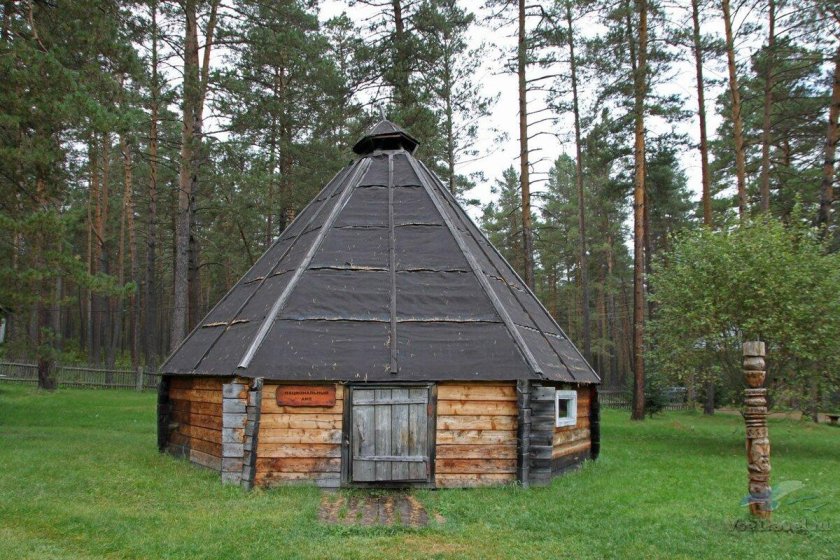 Национальное Алтайское жилище - аил