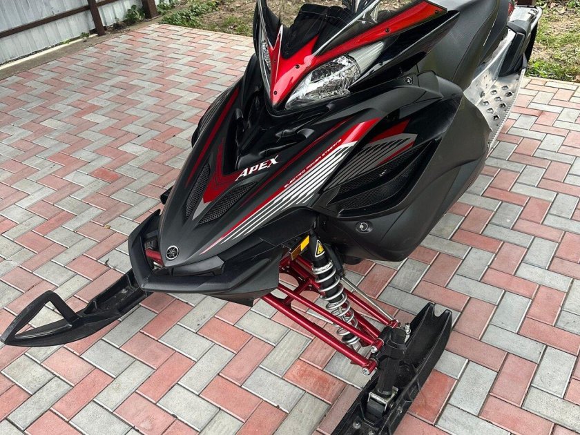 Yamaha apex