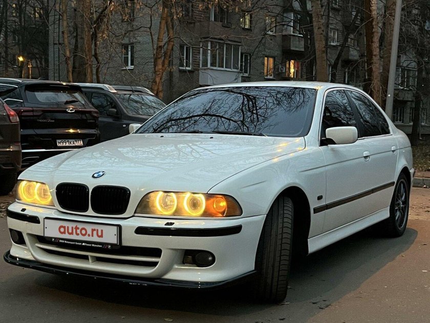 Бмв 2000 года