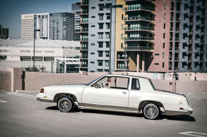 Олдсмобиль Катлас 1985 лоурайдер