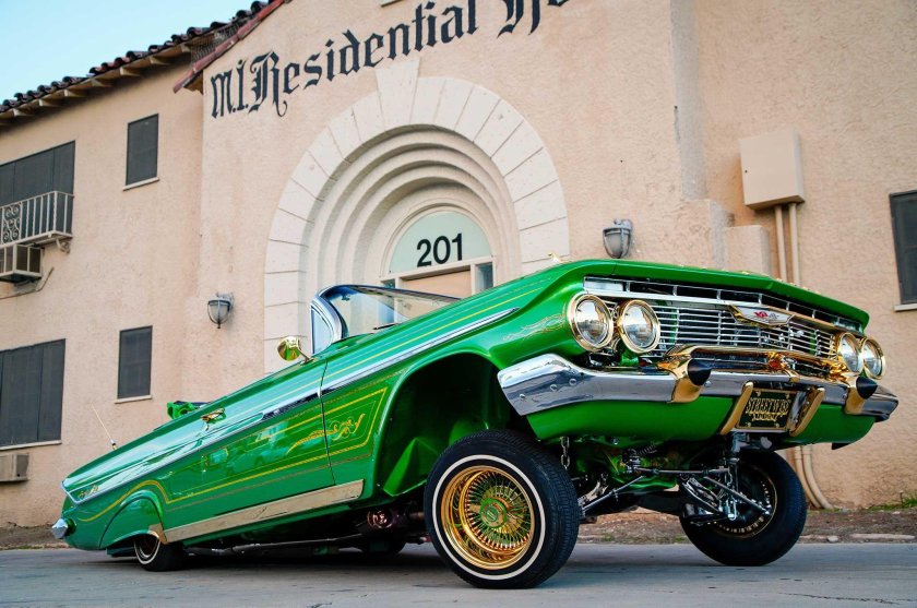 Chevrolet Impala лоурайдер