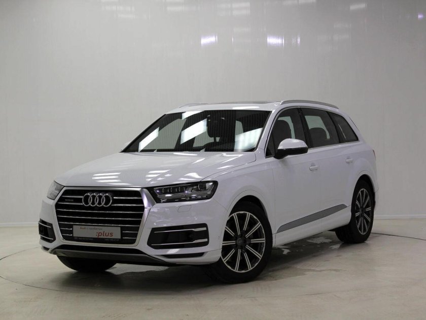 Фольксваген Туарег 2012 белый