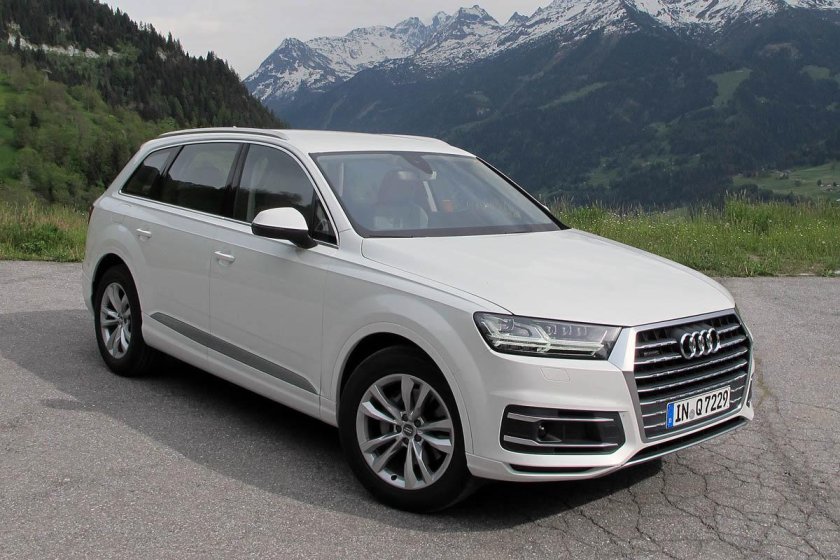 Audi q7 2017 белая