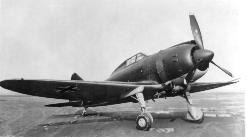 Истребитель-бомбардировщик reggiane re.2002 ariete ii