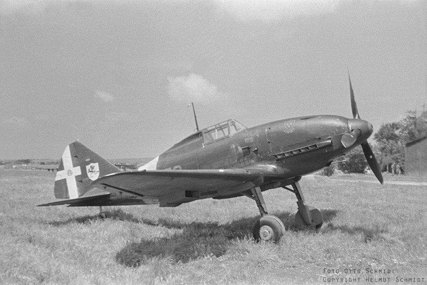Истребитель reggiane re.2006
