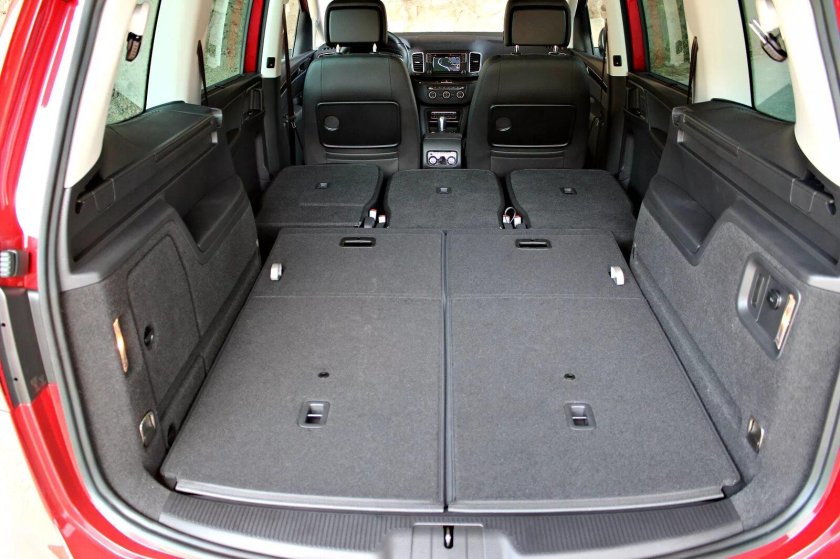 Seat Alhambra 2009 багажник