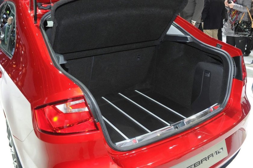 Сеат Толедо багажник