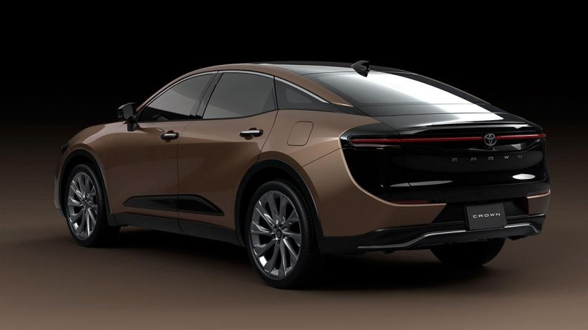 Новый Тойота Краун 2023 кроссовер