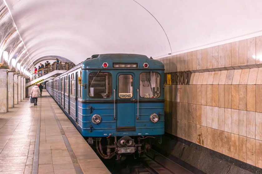 Вагон метро типа еж 3