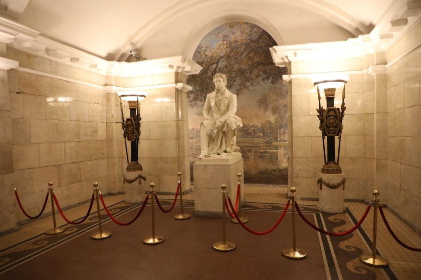 Пушкинская (станция метро, Санкт-Петербург)