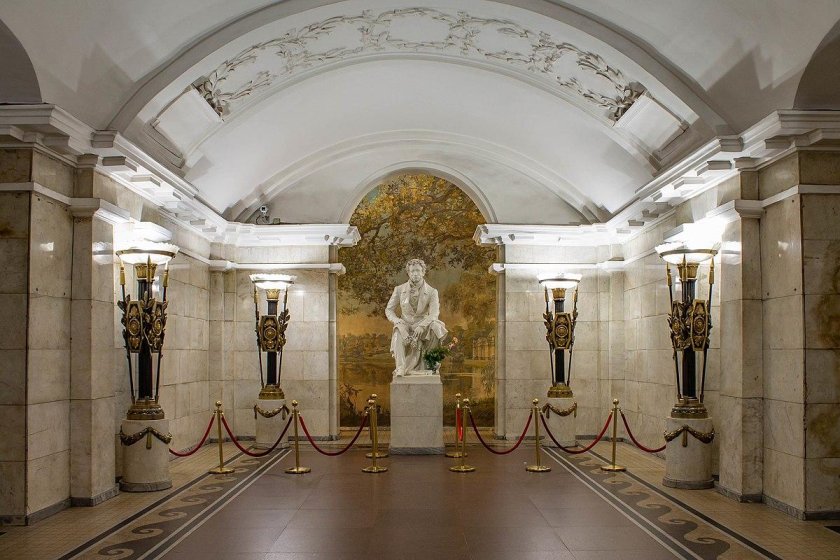 Станция метро Пушкинская СПБ