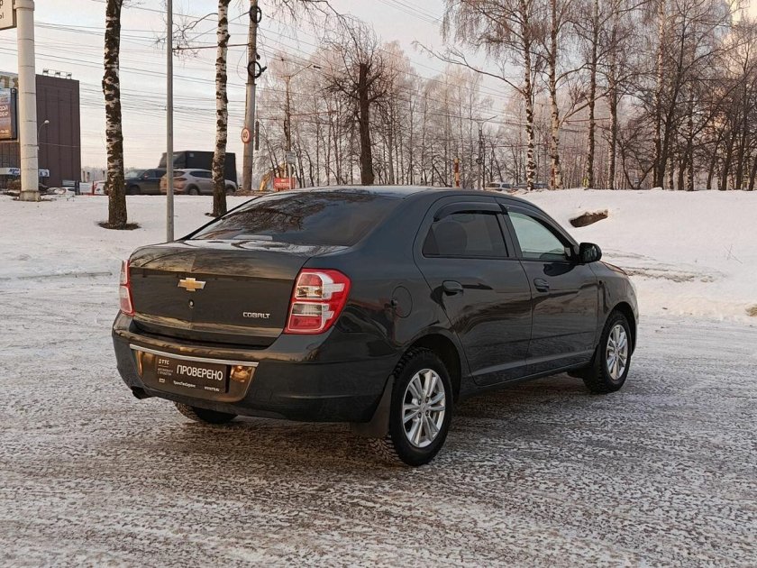 Chevrolet cobalt 2022