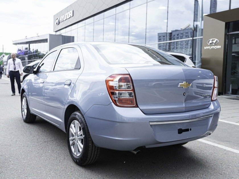 Шевроле кобальт 2023